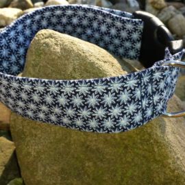 Halsband blau